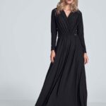 czarna długa rozkloszowana sukienka kopertowa
