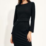 biznesowa sukienka z ozdobnym pasem  w talii - czarna