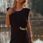 krótka sukienka z łańcuchem  - czarna