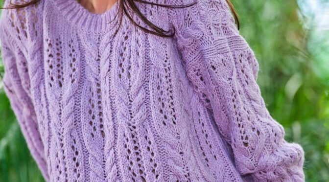 luźny sweter o ażurowym splocie – fioletowy