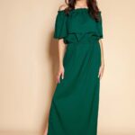 długa sukienka z hiszpańskim dekoltem - zielona