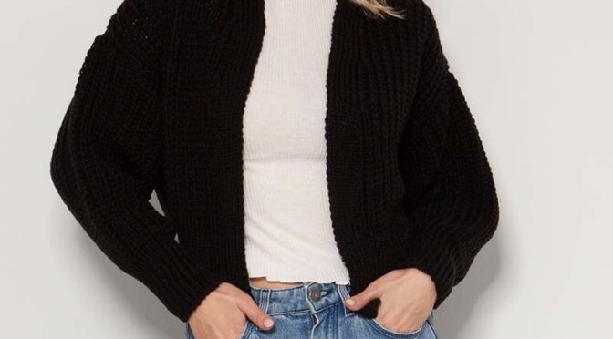 krótki sweter bez zapięcia – czarny