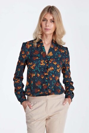 elegancka koszulowa bluzka z dekoltem w szpic - wzór brąz