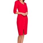 dopasowana sukienka z asymetrycznymi guzikami - czerwona