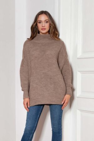 oversizowy sweter z luźnym golfem - mocca