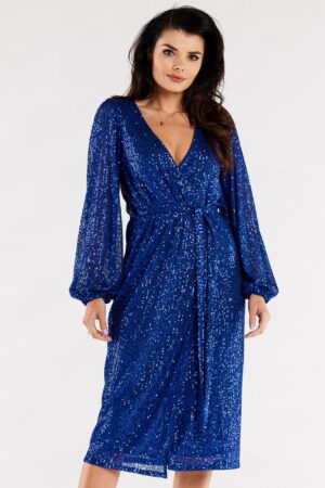 kopertowa sukienka midi z cekinami - niebieska