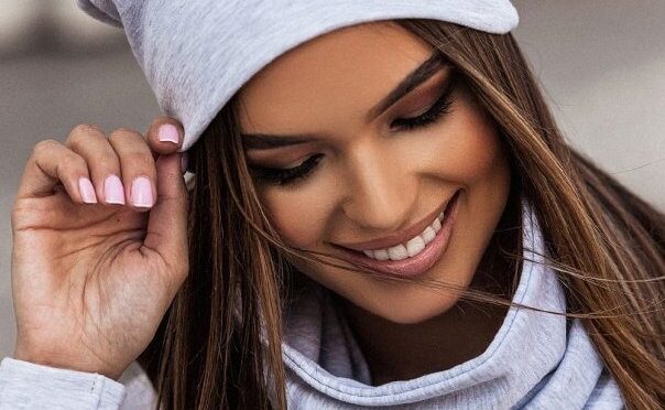 klasyczna czapka typu beanie - szara